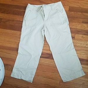 Old navy khaki capris